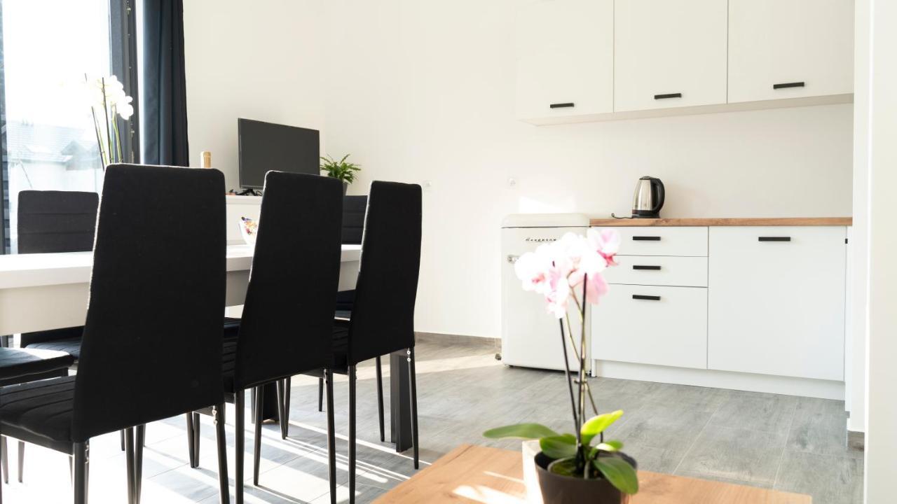 גנייווינו Osada Sluszewo - Apartamenty Restauracja Wydarzenia מראה חיצוני תמונה