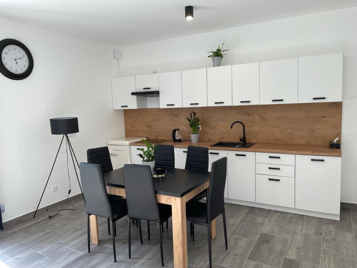גנייווינו Osada Sluszewo - Apartamenty Restauracja Wydarzenia מראה חיצוני תמונה
